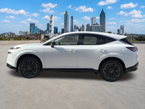 More photos of 2027 Nissan Murano Platinum at Nissan of Lithia Springs, GA