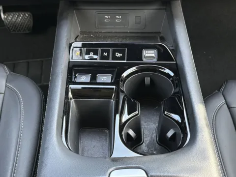 More photos of 2025 Nissan Murano SL at Nissan South Morrow, GA