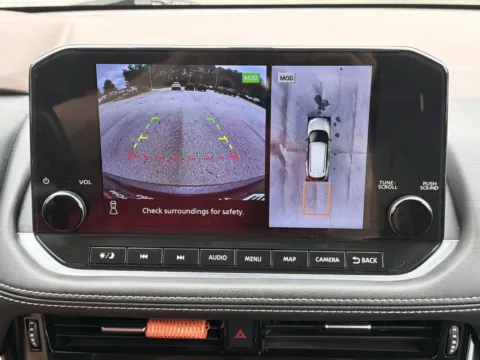 More photos of 2022 Nissan Rogue SL at Nissan South Morrow, GA