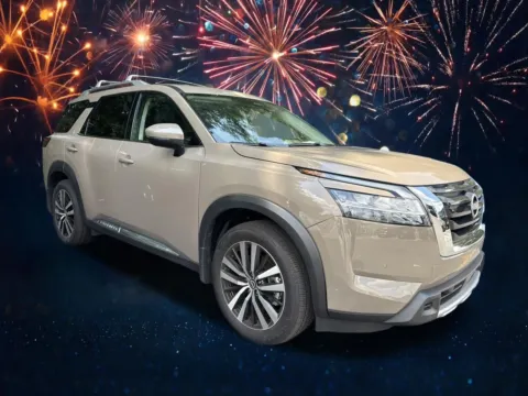 Photos of 2024 Nissan Pathfinder Platinum for sale in Morrow, GA at Nissan South Morrow