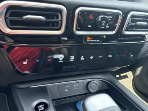 More photos of 2027 Nissan Sentra SR at Nissan South Morrow, GA