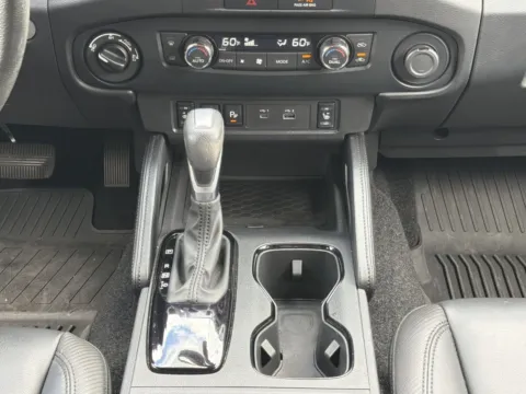 More photos of 2022 Nissan Frontier PRO-4X at Nissan South Morrow, GA
