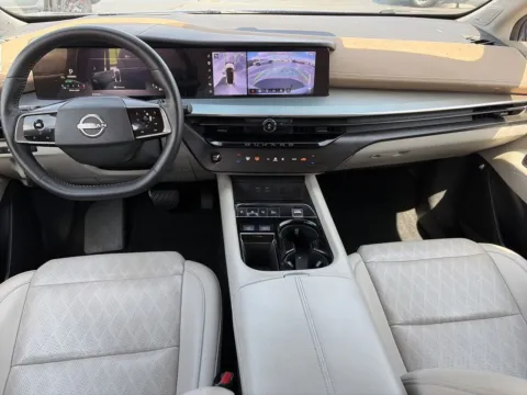 Photos of 2025 Nissan Murano Platinum for sale in Morrow, GA at Nissan South Morrow