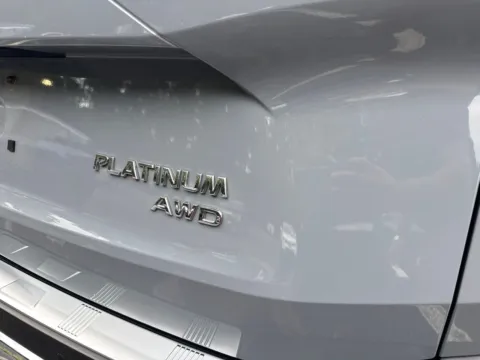 More photos of 2022 Nissan Rogue Platinum at Nissan South Morrow, GA
