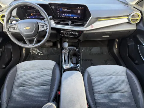 Photos of 2025 Chevrolet Trax LT for sale in Morrow, GA at Nissan South Morrow