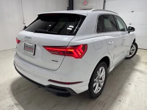More photos of 2022 Audi Q3 Premium at Fishers Imports - North East, IN