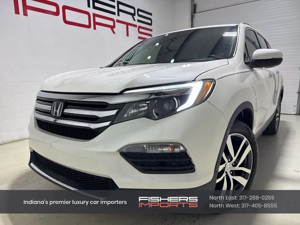 2017 Honda Pilot Elite's photo