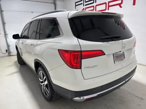 More photos of 2017 Honda Pilot Elite at Fishers Imports - North East, IN