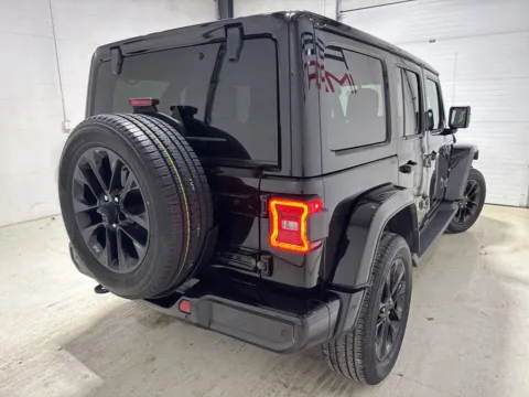 More photos of 2022 Jeep Wrangler at Fishers Imports - North East, IN
