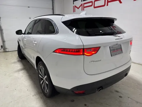 More photos of 2018 Jaguar F-PACE 25t Prestige at Fishers Imports - North East, IN