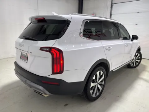 More photos of 2022 Kia Telluride EX at Fishers Imports - North East, IN