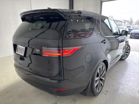 More photos of 2022 Land Rover Discovery S R-Dynamic at Fishers Imports - North East, IN