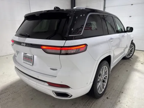 More photos of 2022 Jeep Grand Cherokee Summit at Fishers Imports - North East, IN