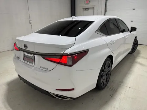 More photos of 2019 Lexus ES 350 at Fishers Imports - North East, IN