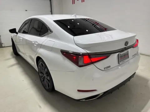 More photos of 2019 Lexus ES 350 at Fishers Imports - North East, IN