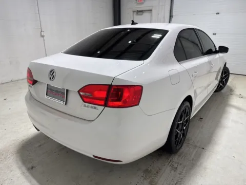 More photos of 2011 Volkswagen Jetta SEL at Fishers Imports - North East, IN