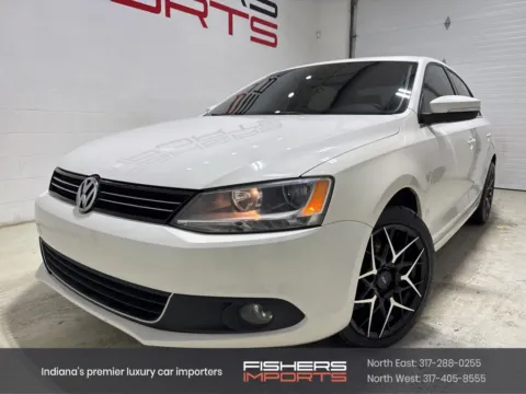 White 2011 Volkswagen Jetta SEL for sale in Fishers, IN