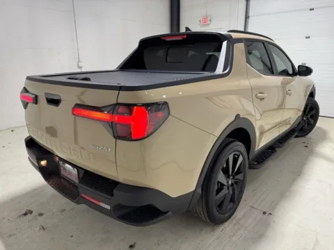 More photos of 2023 Hyundai Santa Cruz Limited at Fishers Imports - North East, IN