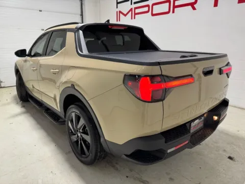 More photos of 2023 Hyundai Santa Cruz Limited at Fishers Imports - North East, IN