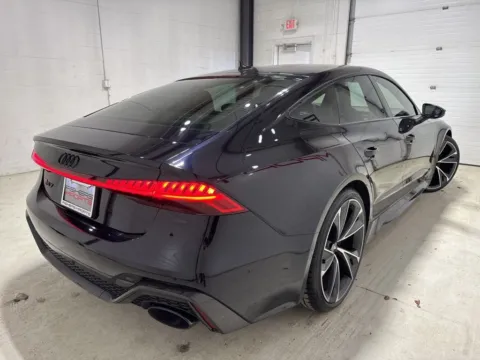 More photos of 2022 Audi RS 7 4.0T at Fishers Imports - North East, IN