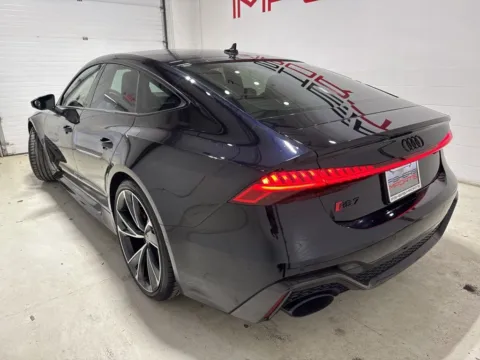 More photos of 2022 Audi RS 7 4.0T at Fishers Imports - North East, IN