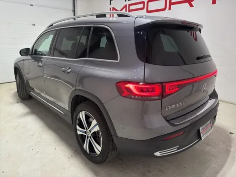More photos of 2022 Mercedes-Benz EQB 300 at Fishers Imports - North East, IN