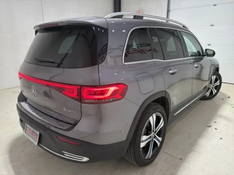 More photos of 2022 Mercedes-Benz EQB 300 at Fishers Imports - North East, IN
