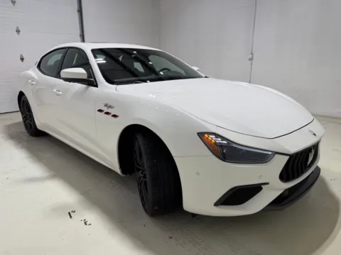 More photos of 2023 Maserati Ghibli Trofeo at Fishers Imports - North East, IN