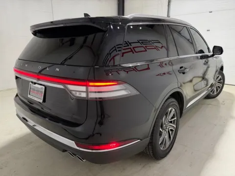 More photos of 2023 Lincoln Aviator Livery at Fishers Imports - North East, IN