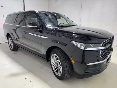 More photos of 2025 Lincoln Navigator L Reserve at Fishers Imports - North East, IN