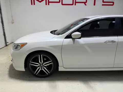 More photos of 2017 Honda Accord Sport at Fishers Imports - North East, IN