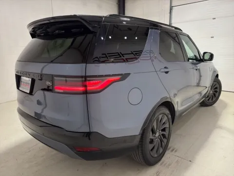 More photos of 2023 Land Rover Discovery S R-Dynamic at Fishers Imports - North East, IN