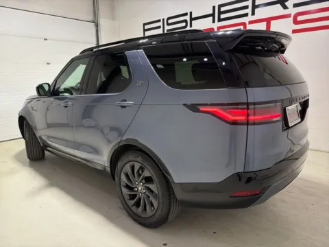More photos of 2023 Land Rover Discovery S R-Dynamic at Fishers Imports - North East, IN