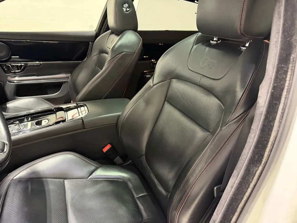 2016 Jaguar XJ R - Photo 25