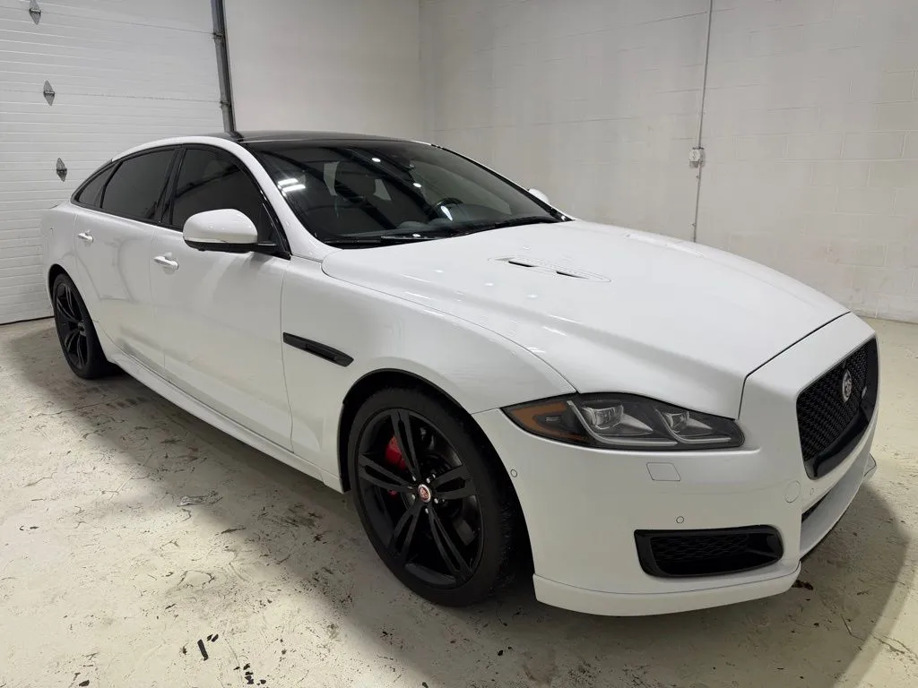2016 Jaguar XJ R - Photo 3