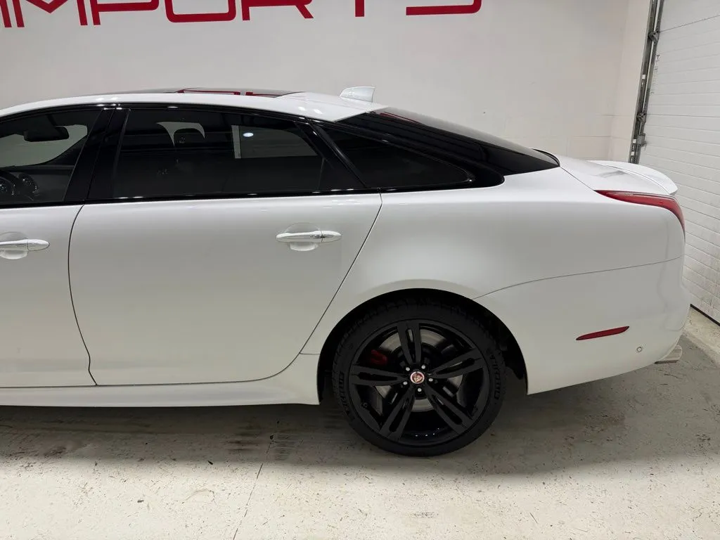 2016 Jaguar XJ R - Photo 6