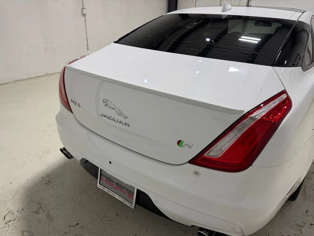 2016 Jaguar XJ R - Photo 9