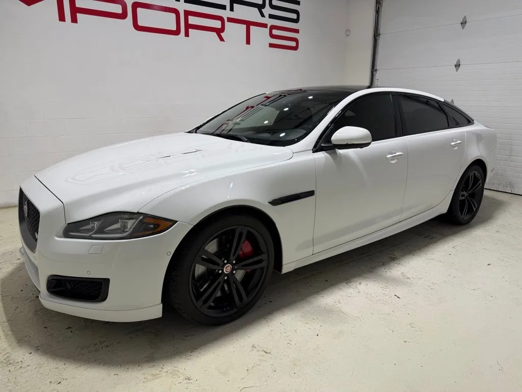 2016 Jaguar XJ R - Photo 2