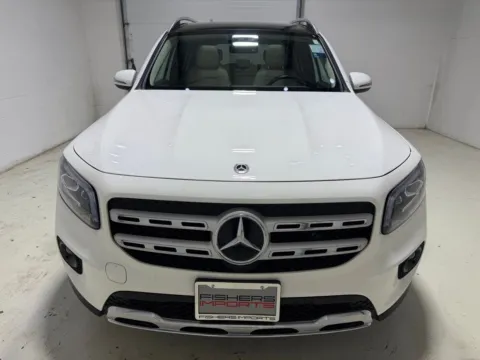 More photos of 2022 Mercedes-Benz GLB 250 at Fishers Imports - North East, IN