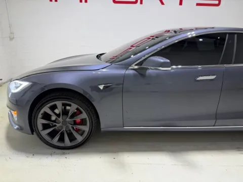 More photos of 2021 Tesla Model S Performance at Fishers Imports - North East, IN