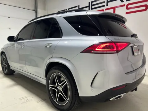 More photos of 2022 Mercedes-Benz GLE 350 at Fishers Imports - North East, IN