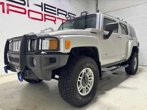 Photos of 2006 Hummer H3 for sale in Fishers, IN at Fishers Imports - North East