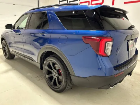 More photos of 2021 Ford Explorer ST at Fishers Imports - North East, IN