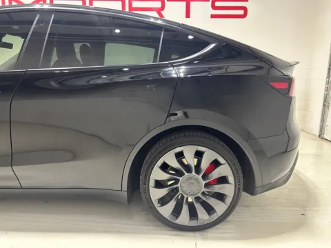 More photos of 2022 Tesla Model Y Performance at Fishers Imports - North East, IN