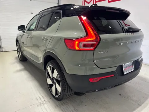 More photos of 2023 Volvo XC40 Recharge Pure Electric Ultimate at Fishers Imports - North East, IN