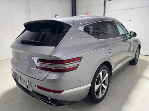 More photos of 2021 Genesis GV80 2.5T at Fishers Imports - North East, IN