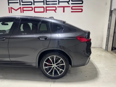 More photos of 2021 BMW X4 M40i at Fishers Imports - North East, IN