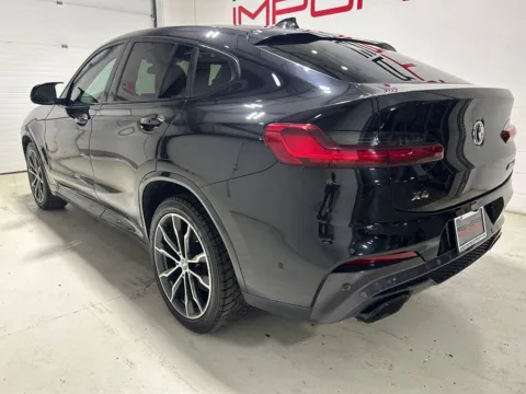 More photos of 2019 BMW X4 M40i at Fishers Imports - North East, IN
