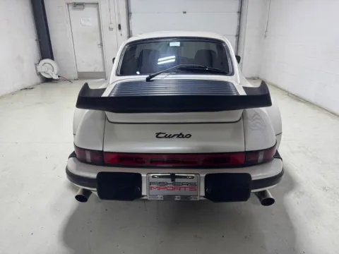 More photos of 1986 Porsche 911 Carrera at Fishers Imports - North East, IN