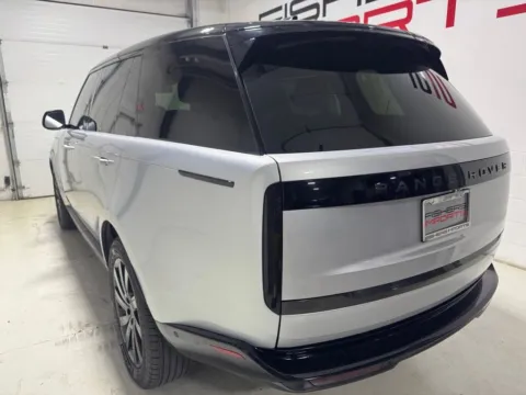 More photos of 2024 Land Rover Range Rover SE at Fishers Imports - North East, IN